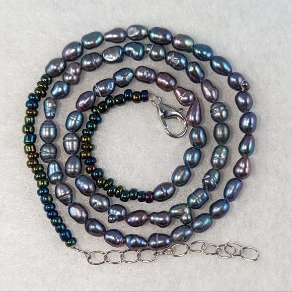 REAL 4-5mm Teeny Peacock Pearl Necklace - Picture 4 of 9